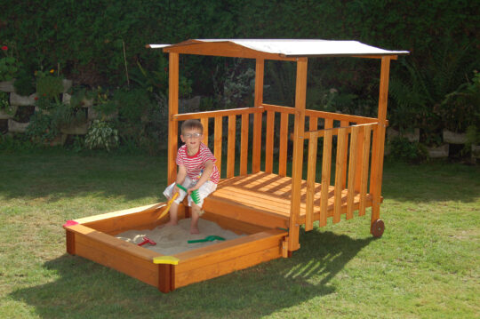 Original Spielhaus mit Sandkasten